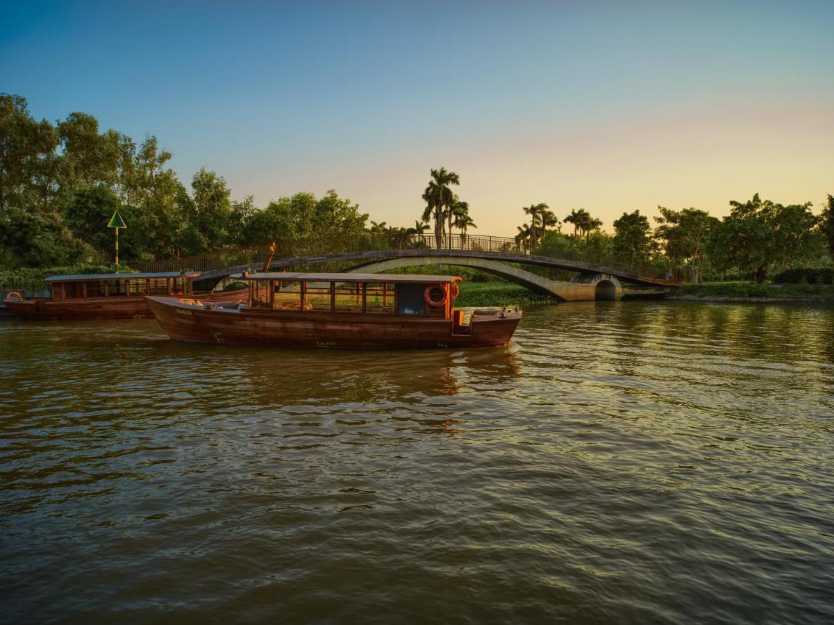 Legacy Mekong Hotel Can Tho Exterior photo